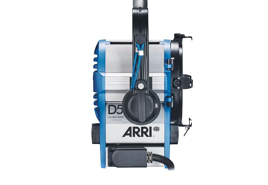 ARRI True Blue D5 575 W Daylight Fresnel Lamphead