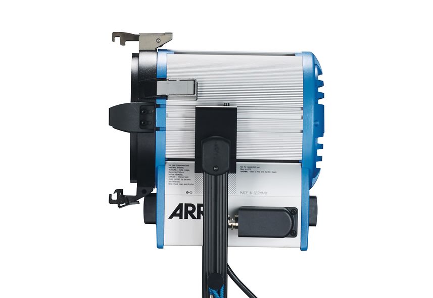 ARRI True Blue T2 2000 W Tungsten Fresnel Lamphead