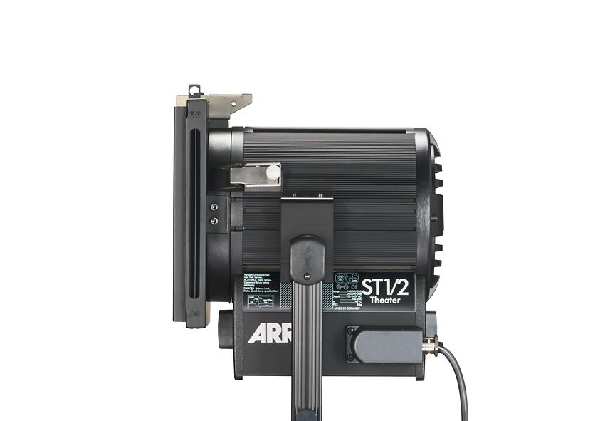 ARRI True Blue ST1/2 Theater 2000 W Tungsten Fresnel Lamphead