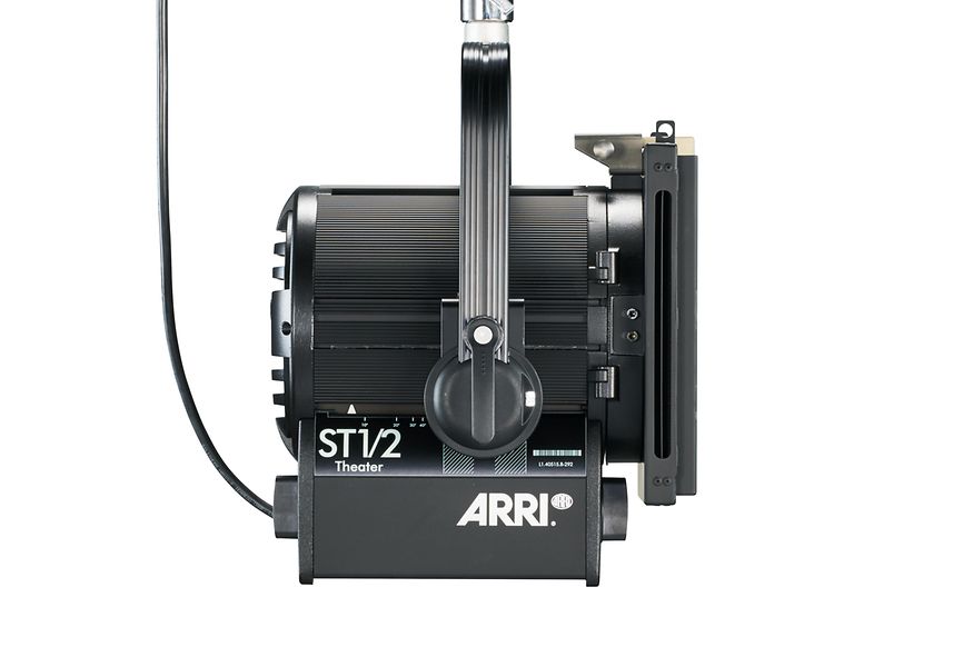 ARRI True Blue ST1/2 Theater 2000 W Tungsten Fresnel Lamphead